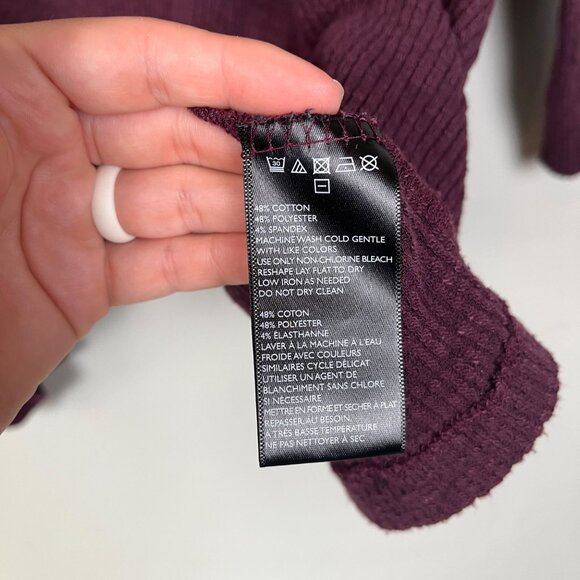 Free People Beach World Traveler Maroon Cowl Neck Sweater Split Back Sz. XS - Picture 6 of 6